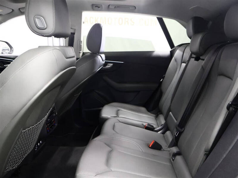 2019 Audi Q8 quattro Premium Plus 55 TFSI