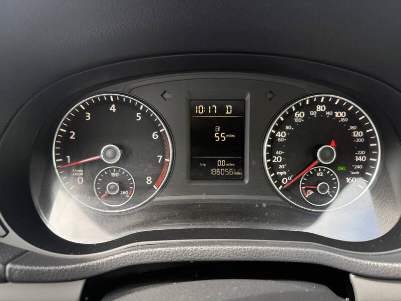 2014 Volkswagen Passat 1.8T Wolfsburg Edition PZEV