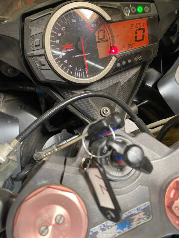 2013 Suzuki GSX-R1000