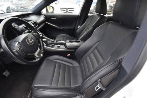 2017 Lexus IS 200t