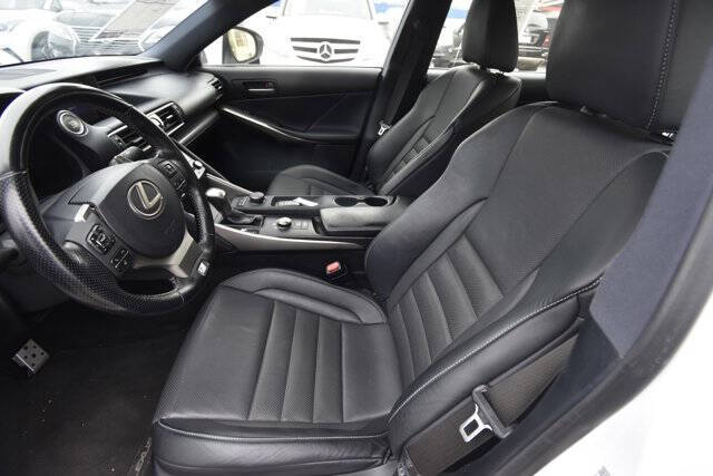 2017 Lexus IS 200t