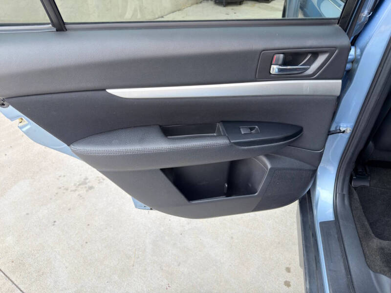 2012 Subaru Outback 2.5i Premium