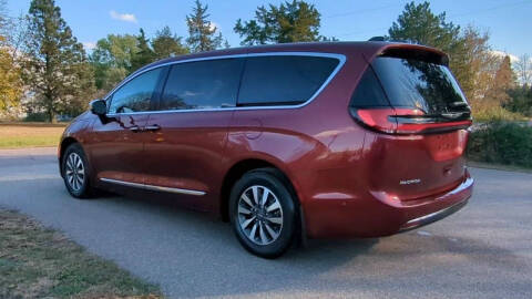 2023 Chrysler Pacifica Plug-In Hybrid Limited