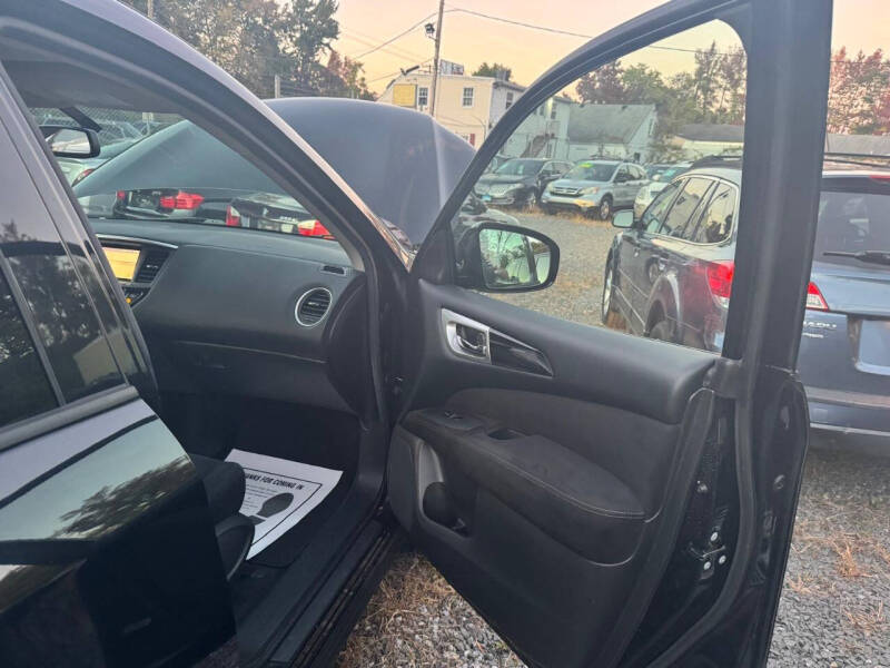 2015 Nissan Pathfinder SV