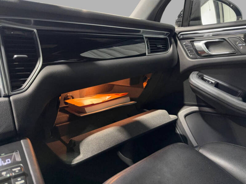 2016 Porsche Macan S