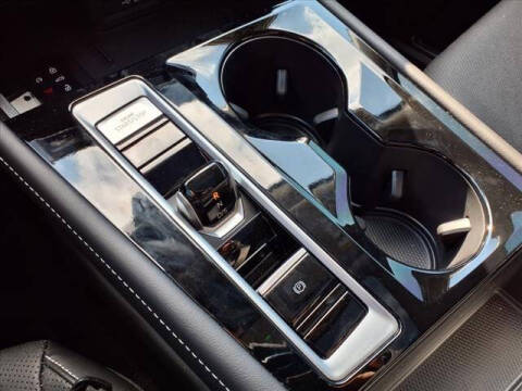 2025 Volkswagen Atlas SE