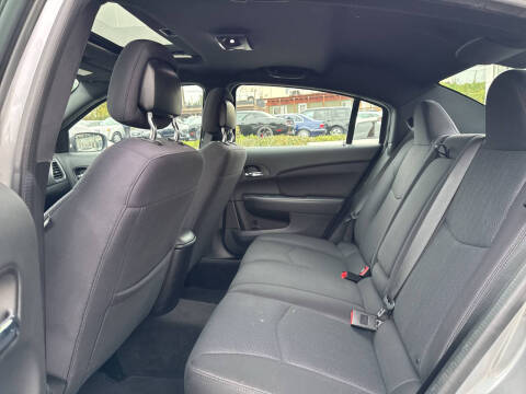 2014 Chrysler 200 Touring