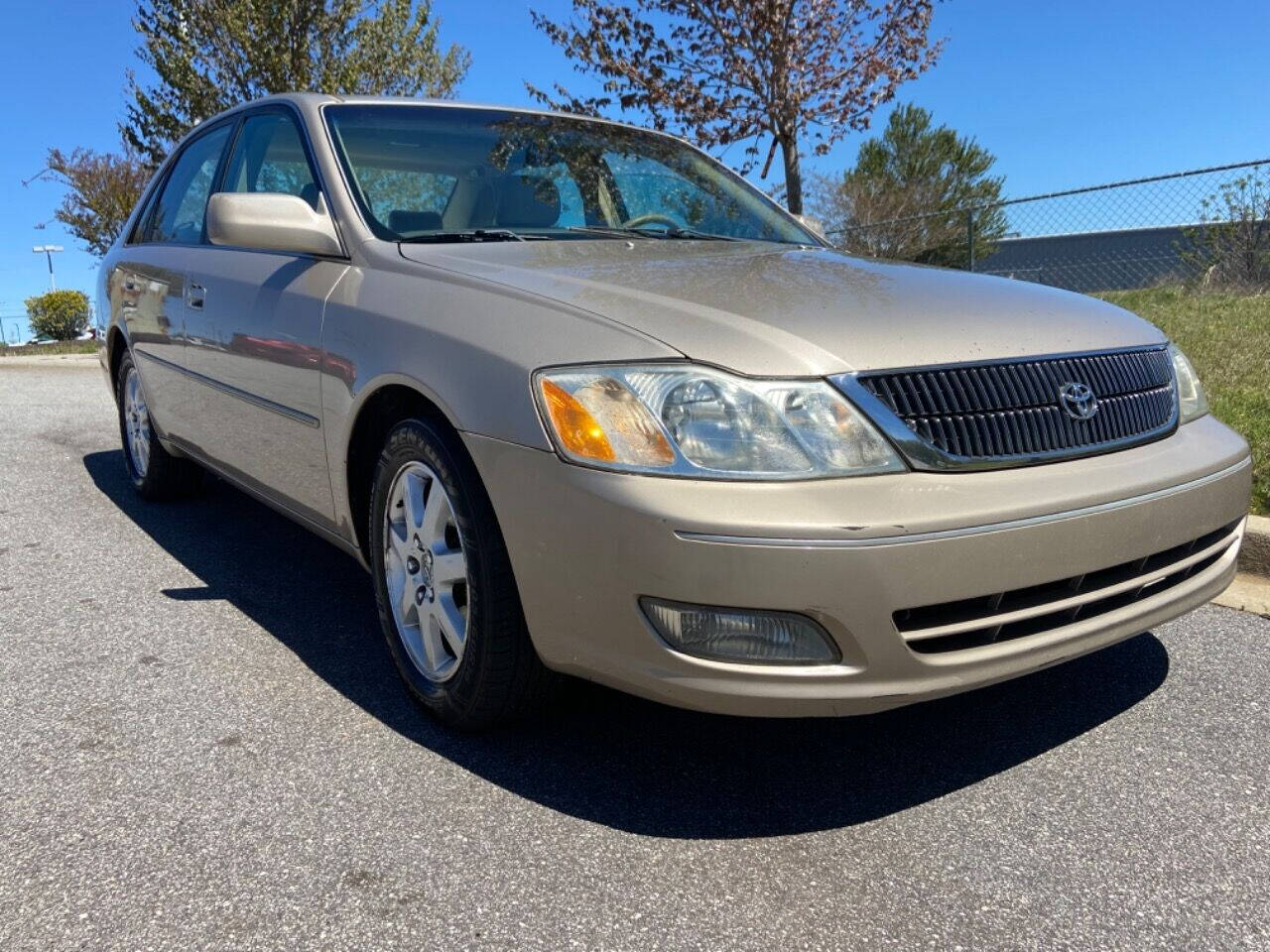 2000 Toyota Avalon for sale at Greenville Luxury Motors in Greenville, SC