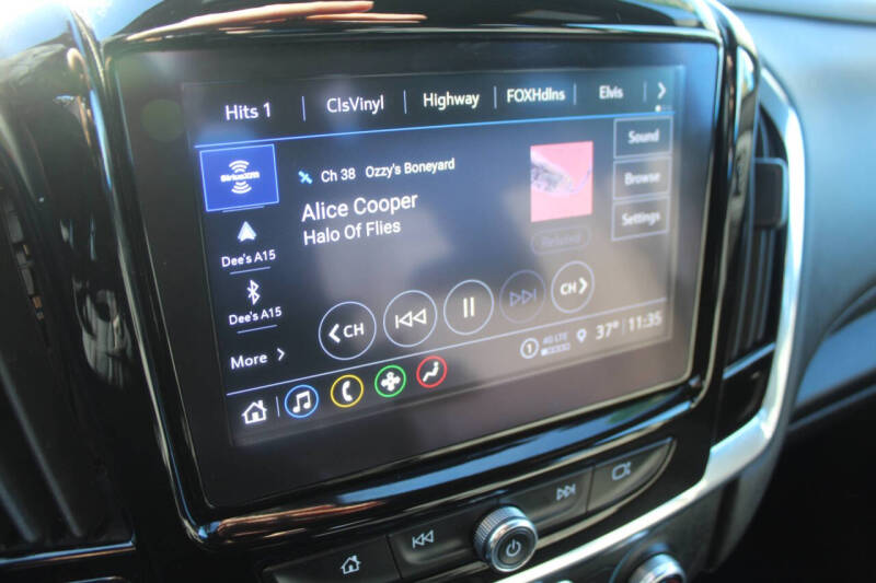 2023 Chevrolet Traverse LT Cloth