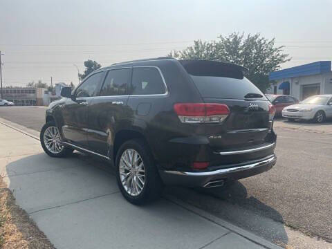 2017 Jeep Grand Cherokee Summit