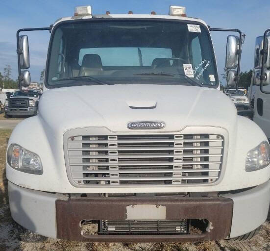 2005 Freightliner Business class M2