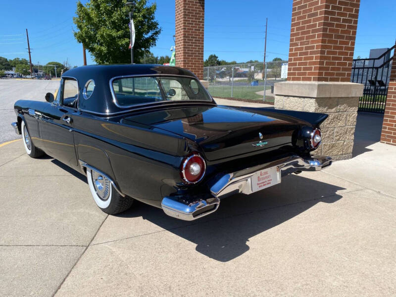 1957 Ford Thunderbird