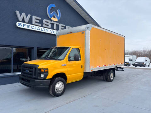 2008 Ford E-450 Box Van
