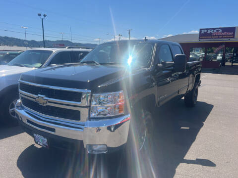 2009 Chevrolet Silverado 2500HD for sale at Pro Motors in Roseburg OR