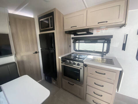 2025 Flagstaff E-PRO 19FD