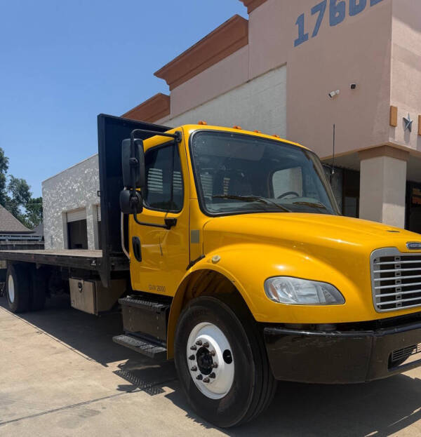 2020 Freightliner M2 106