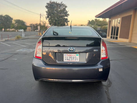 2012 Toyota Prius Two