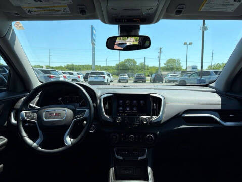 2023 GMC Terrain SLT