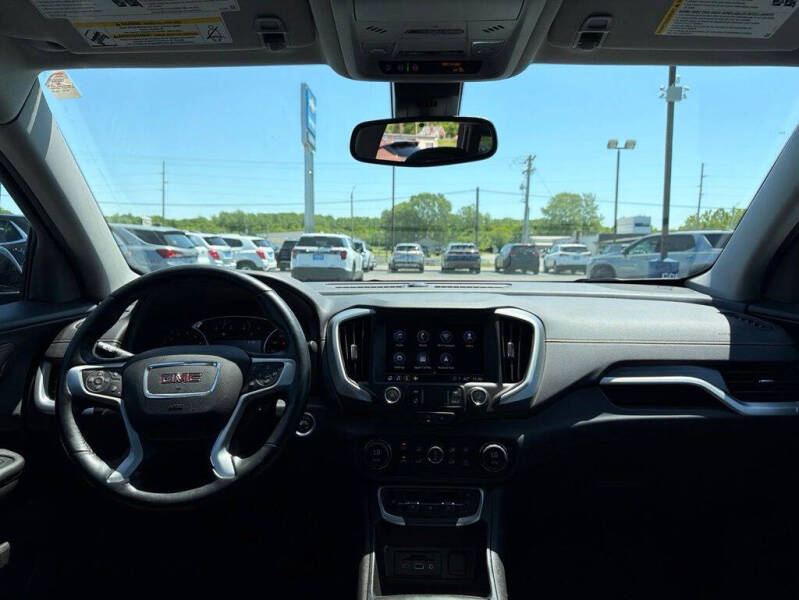 2023 GMC Terrain SLT