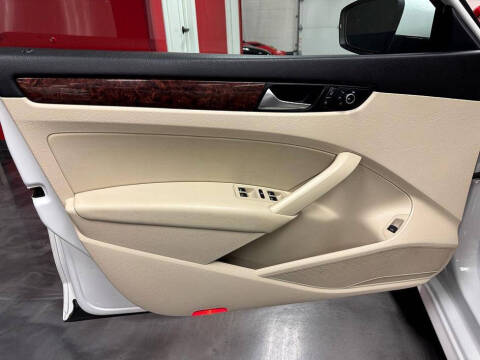 2013 Volkswagen Passat TDI SEL Premium