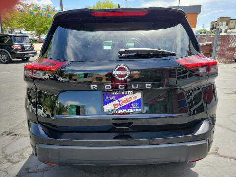 2025 Nissan Rogue SV
