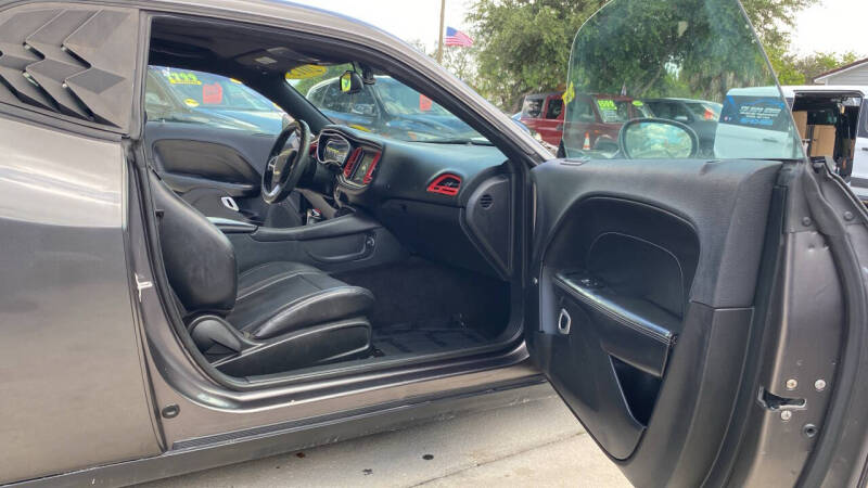2015 Dodge Challenger SXT Plus