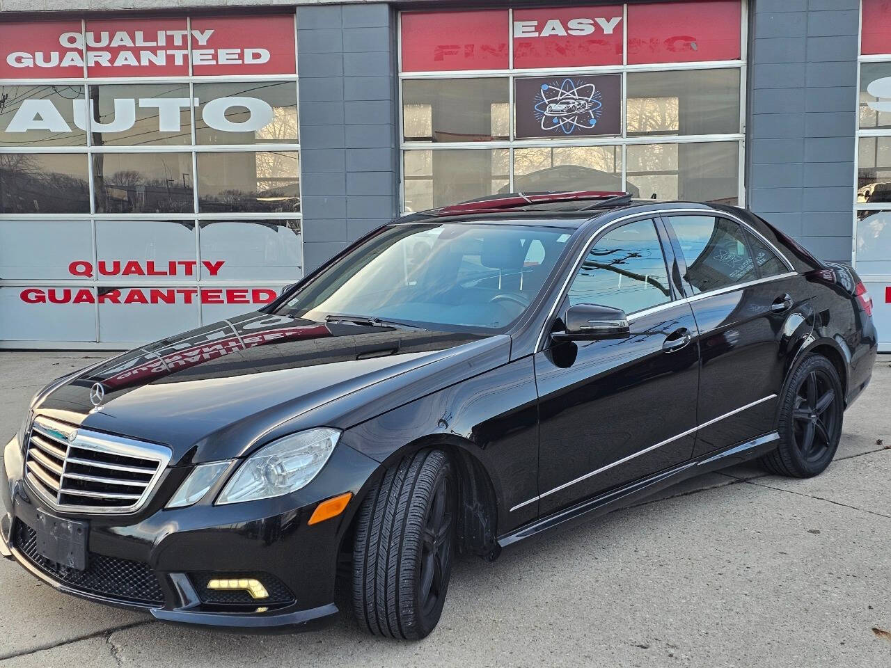 2011 Mercedes-Benz E-Class for sale at Quantum Auto Co in Plainfield, IL