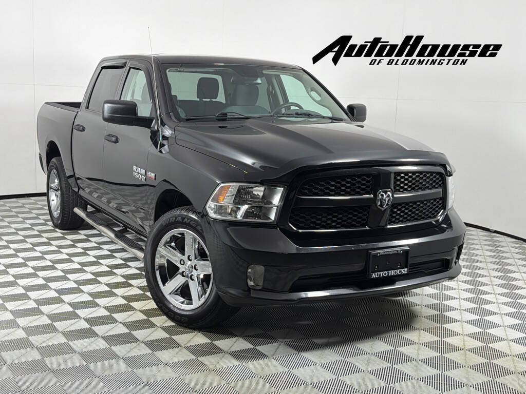 2016 RAM 1500 Express 4x4 Crew Cab 5'7" (Fleet)'s photo