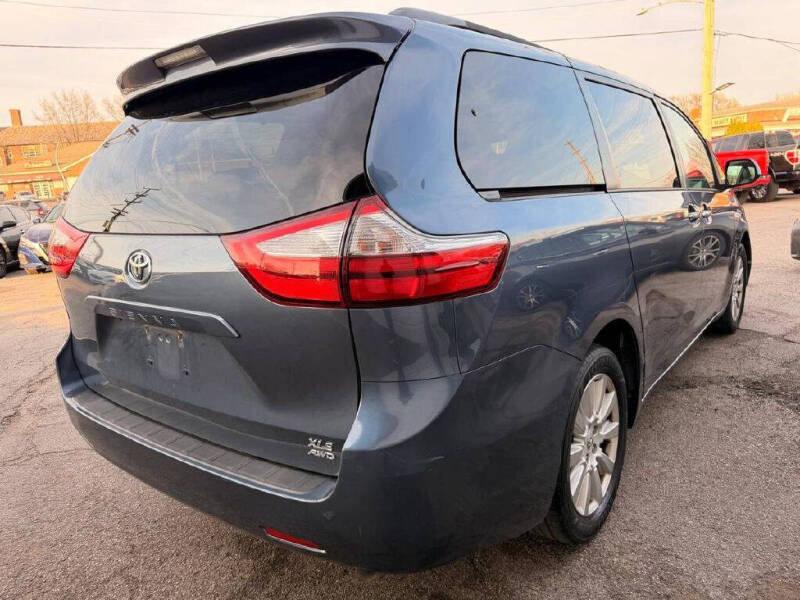 2017 Toyota Sienna
