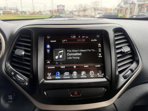 2016 Jeep Cherokee Latitude Altitude