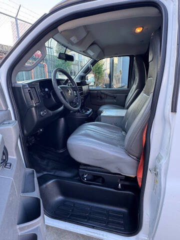 2017 Chevrolet Express 2500