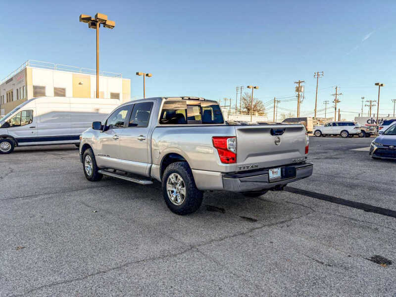 2018 Nissan Titan SV