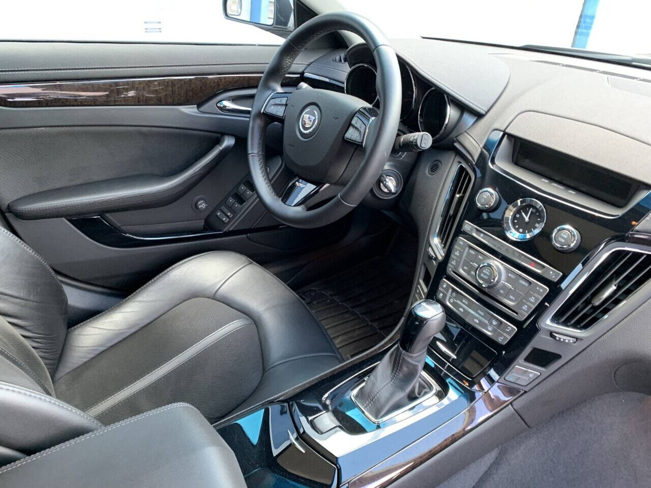 2011 Cadillac CTS-V 58