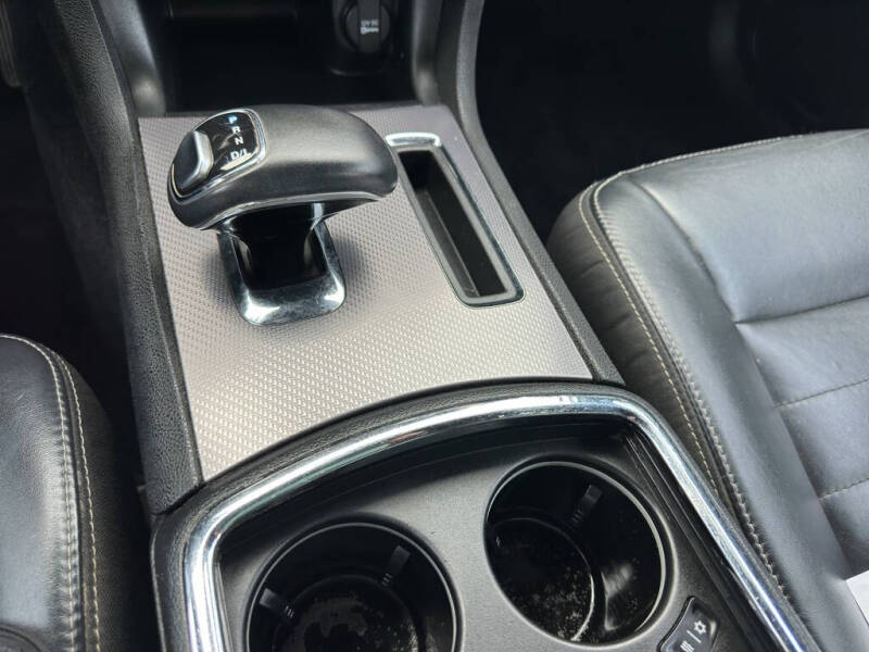 2013 Dodge Charger SXT