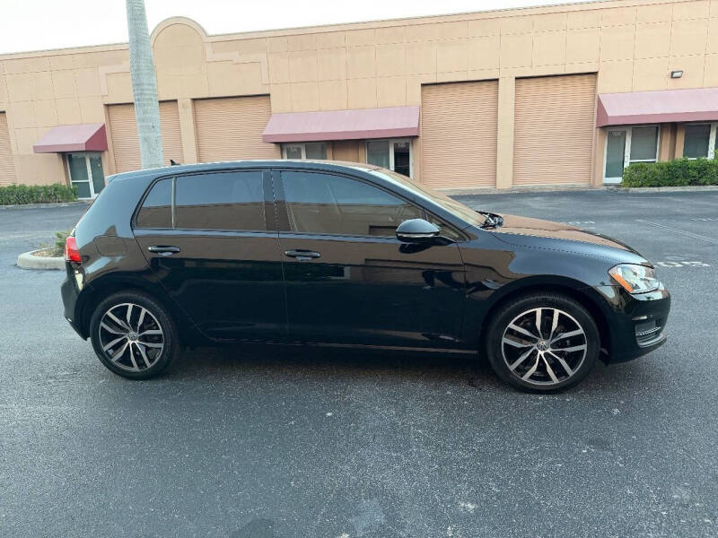 2017 Volkswagen Golf TSI SE