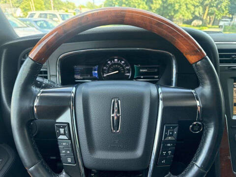 2017 Lincoln Navigator L Select
