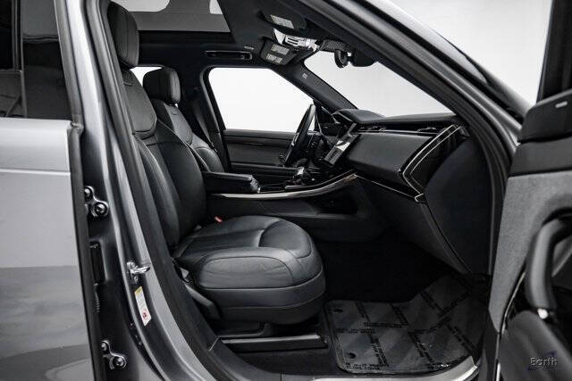 2024 Land Rover Range Rover Sport P360 SE