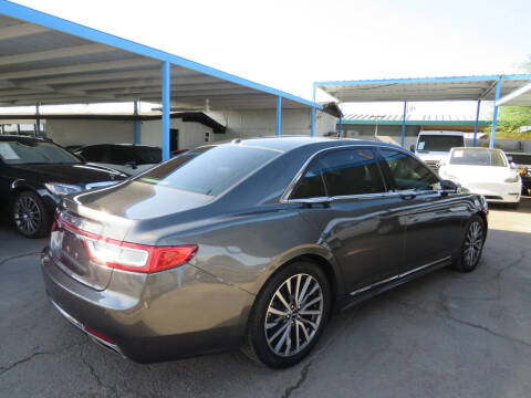 2017 Lincoln Continental Select