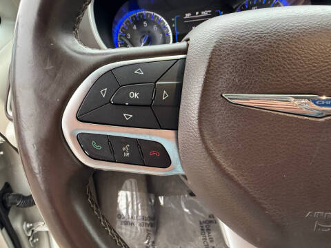 2017 Chrysler Pacifica Touring-L