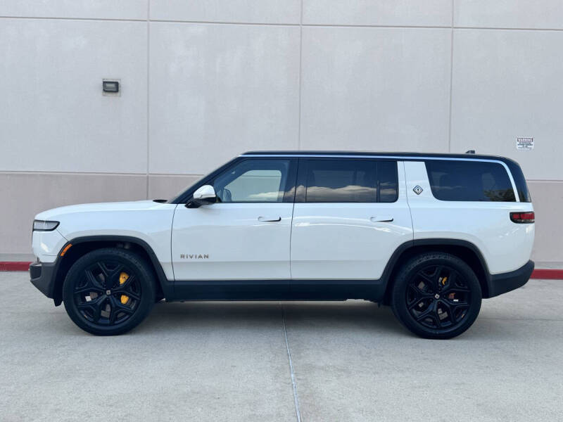 2022 Rivian R1S Launch Edition