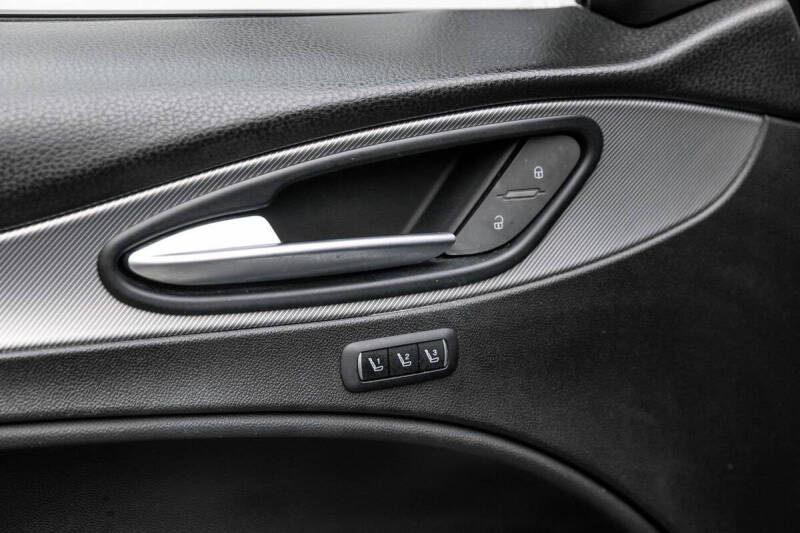 2018 Alfa Romeo Stelvio Sport