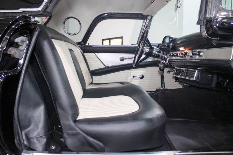 1956 Ford Thunderbird