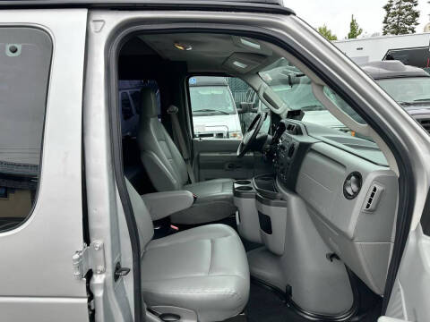 2012 Ford E-Series E-350 SD