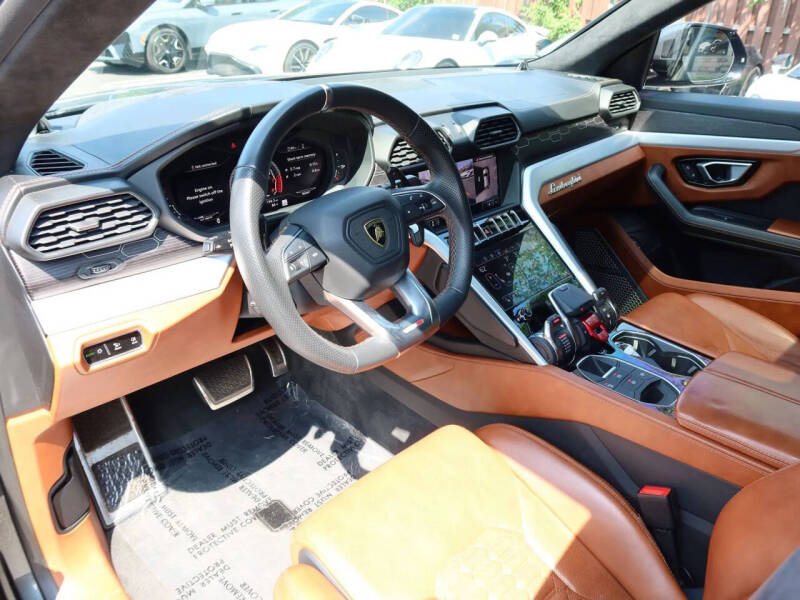 2019 Lamborghini Urus