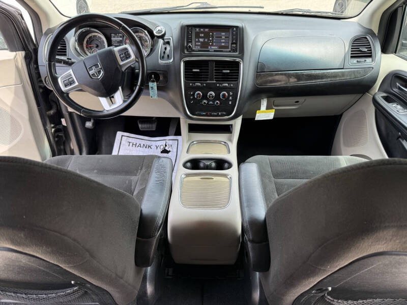 2016 Dodge Grand Caravan SXT Plus