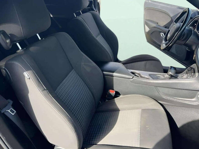 2020 Dodge Challenger SXT