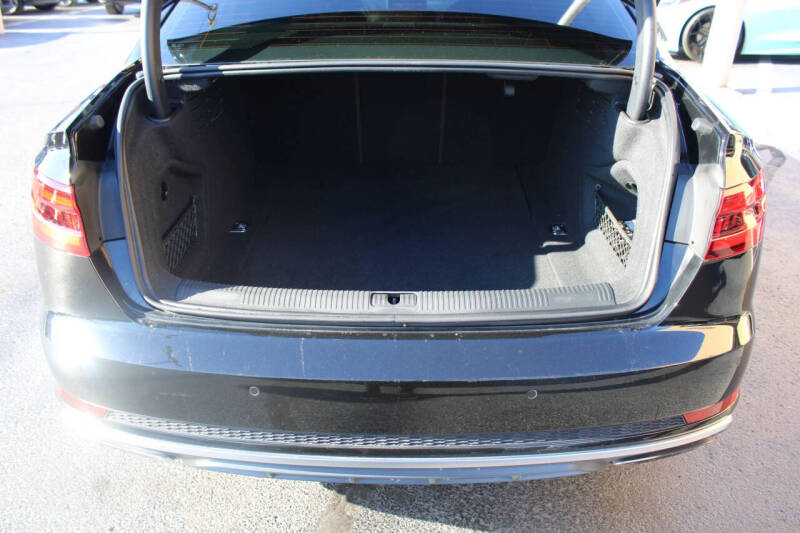 2019 Audi A4 quattro Premium Plus 45 TFSI