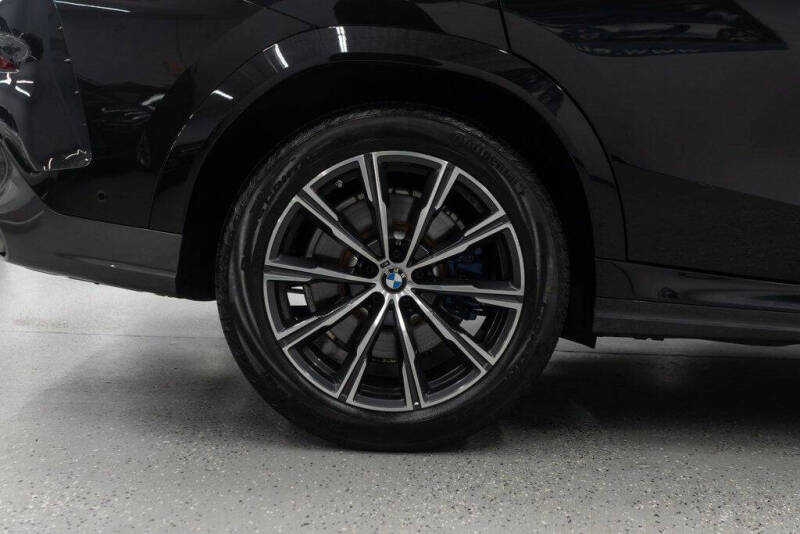 2022 BMW X6 M50i