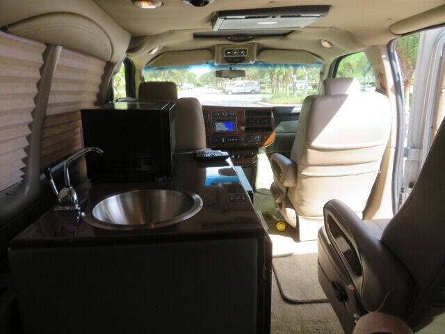 2017 GMC Savana 2500