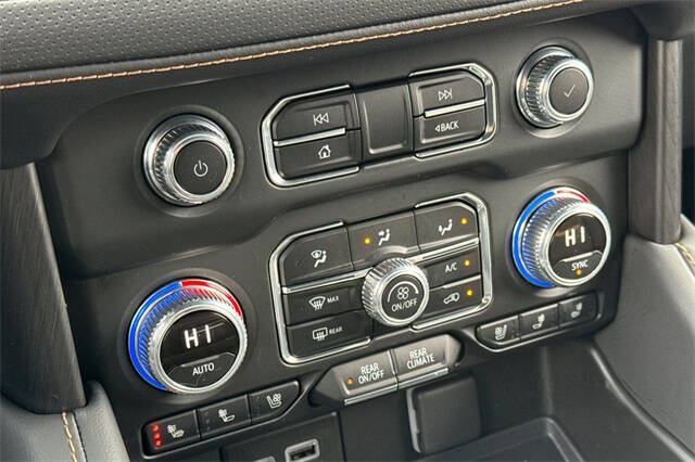 2023 GMC Yukon XL AT4